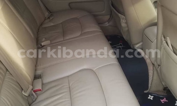 Gura Yakoze Toyota Progress Green Imodoka i Kampala mu Uganda Gura Yakoze Toyota Progress Green Imodoka i Kampala mu Uganda