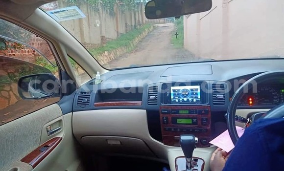 Gura Yakoze Toyota Spacio Silver Imodoka i Kampala mu Uganda Gura Yakoze Toyota Spacio Silver Imodoka i Kampala mu Uganda