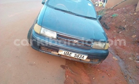 Nunua Ilio tumika Toyota Corsa Nyingine Gari ndani ya Kampala nchini Uganda Nunua Ilio tumika Toyota Corsa Nyingine Gari ndani ya Kampala nchini Uganda
