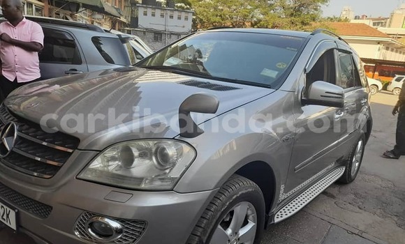 Gura Yakoze Mercedes‒Benz ML–Class Other Imodoka i Kampala mu Uganda Gura Yakoze Mercedes‒Benz ML–Class Other Imodoka i Kampala mu Uganda