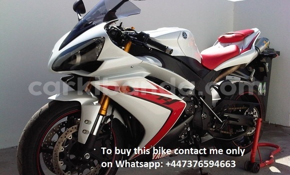 Acheter Occasion Moto Yamaha R1 Blanc à Kampala, Ouganda