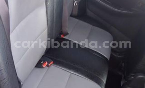 Acheter Occasion Voiture Toyota Runx Gris à Kampala, Ouganda Acheter Occasion Voiture Toyota Runx Gris à Kampala, Ouganda