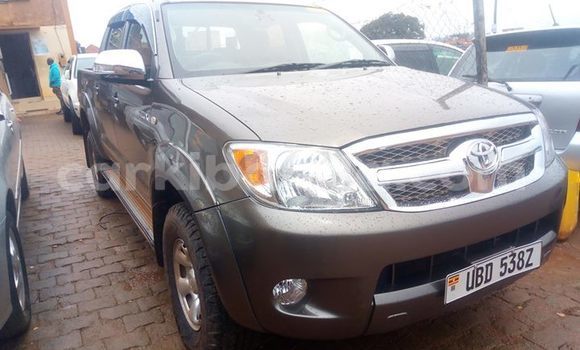 Nunua Ilio tumika Toyota Hilux Nyingine Gari ndani ya Kampala nchini Uganda Nunua Ilio tumika Toyota Hilux Nyingine Gari ndani ya Kampala nchini Uganda