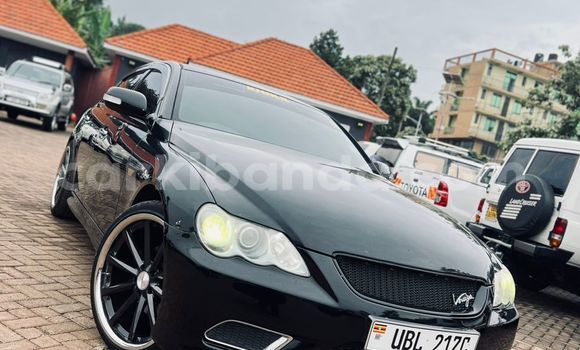 Gura Yakoze Toyota Mark X Black Imodoka i Kampala mu Uganda Gura Yakoze Toyota Mark X Black Imodoka i Kampala mu Uganda