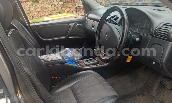 Buy Used Mercedes‒Benz ML–Class Brown Car in Kampala in Uganda Buy Used Mercedes‒Benz ML–Class Brown Car in Kampala in Uganda