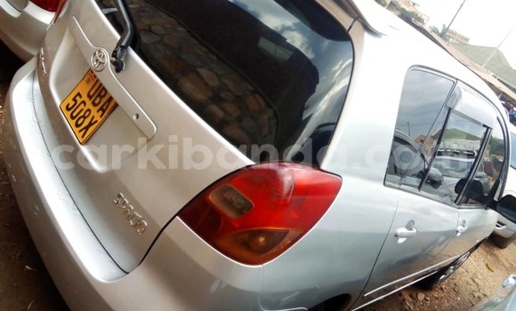 Nunua Ilio tumika Toyota Spacio Fedha Gari ndani ya Kampala nchini Uganda Nunua Ilio tumika Toyota Spacio Fedha Gari ndani ya Kampala nchini Uganda