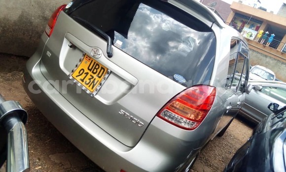 Nunua Ilio tumika Toyota Spacio Fedha Gari ndani ya Kampala nchini Uganda Nunua Ilio tumika Toyota Spacio Fedha Gari ndani ya Kampala nchini Uganda