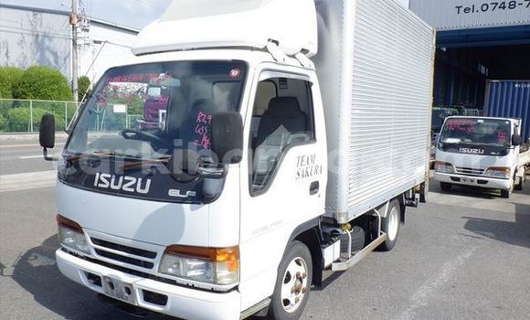 Acheter Occasion Utilitaire Isuzu Bighorn Blanc à Kampala, Ouganda