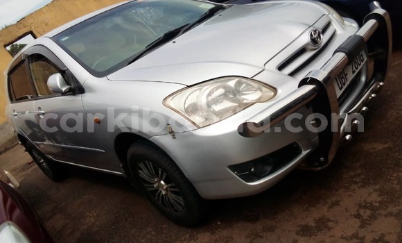 Gura Yakoze Toyota Runx Silver Imodoka i Kampala mu Uganda Gura Yakoze Toyota Runx Silver Imodoka i Kampala mu Uganda