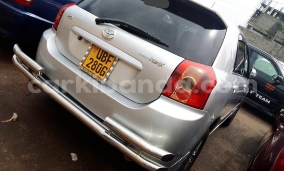 Gura Yakoze Toyota Runx Silver Imodoka i Kampala mu Uganda Gura Yakoze Toyota Runx Silver Imodoka i Kampala mu Uganda