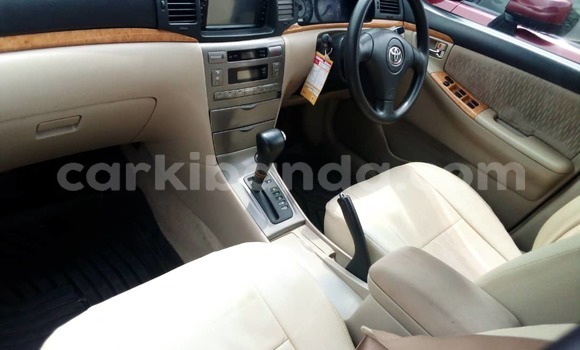 Gura Yakoze Toyota Runx Silver Imodoka i Kampala mu Uganda Gura Yakoze Toyota Runx Silver Imodoka i Kampala mu Uganda