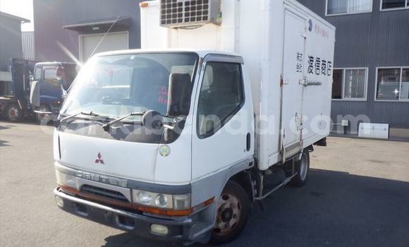 Buy Used Mitsubishi L400 White Truck in Kampala in Uganda