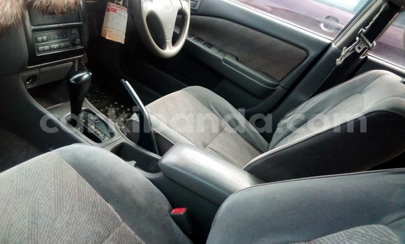 Nunua Ilio tumika Toyota Premio Fedha Gari ndani ya Kampala nchini Uganda Nunua Ilio tumika Toyota Premio Fedha Gari ndani ya Kampala nchini Uganda