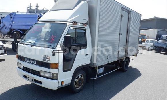 Acheter Occasion Utilitaire Isuzu Bighorn Blanc à Kampala, Ouganda