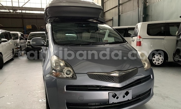 Acheter Occasion Voiture Toyota Ractis Beige à Busia, Ouganda Acheter Occasion Voiture Toyota Ractis Beige à Busia, Ouganda