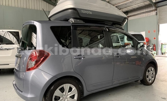 Acheter Occasion Voiture Toyota Ractis Beige à Busia, Ouganda Acheter Occasion Voiture Toyota Ractis Beige à Busia, Ouganda