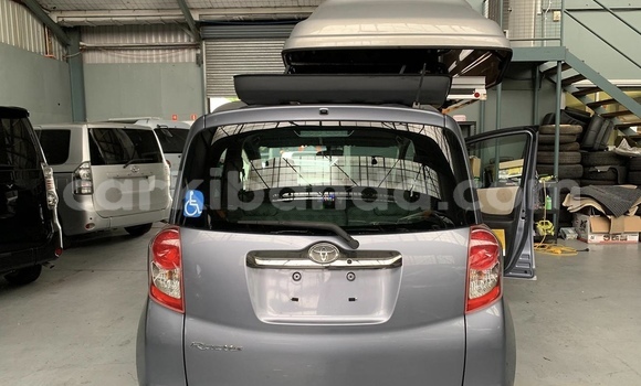 Acheter Occasion Voiture Toyota Ractis Beige à Busia, Ouganda Acheter Occasion Voiture Toyota Ractis Beige à Busia, Ouganda