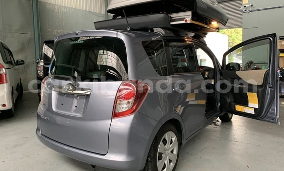 Acheter Occasion Voiture Toyota Ractis Beige à Busia, Ouganda Acheter Occasion Voiture Toyota Ractis Beige à Busia, Ouganda