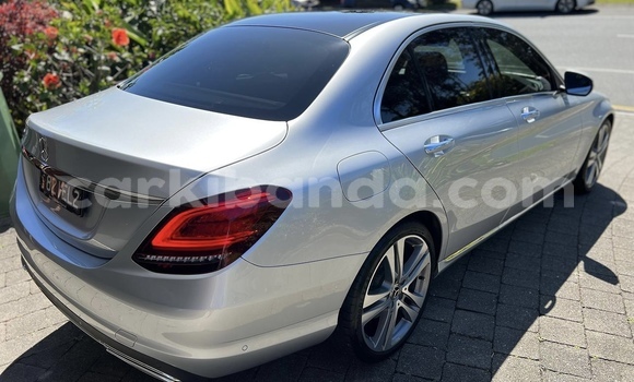 Acheter Occasion Voiture Mercedes-Benz C-Classe Gris à Busia, Ouganda Acheter Occasion Voiture Mercedes-Benz C-Classe Gris à Busia, Ouganda