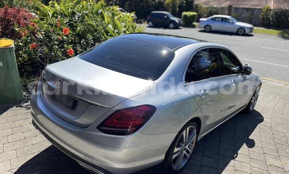 Acheter Occasion Voiture Mercedes-Benz C-Classe Gris à Busia, Ouganda Acheter Occasion Voiture Mercedes-Benz C-Classe Gris à Busia, Ouganda