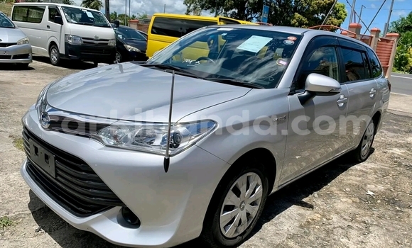 Gura Yakoze Toyota Fielder Silver Imodoka i Kampala mu Uganda Gura Yakoze Toyota Fielder Silver Imodoka i Kampala mu Uganda