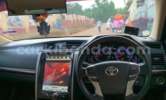 Gura Yakoze Toyota Mark X White Imodoka i Kampala mu Uganda Gura Yakoze Toyota Mark X White Imodoka i Kampala mu Uganda