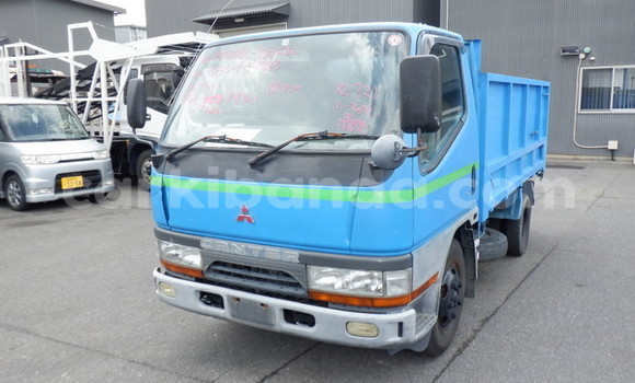 Nunua Ilio tumika Isuzu Bighorn Bluu Lori ndani ya Kampala nchini Uganda