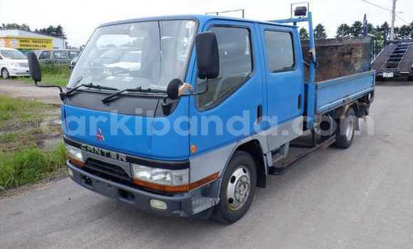 Nunua Ilio tumika Mitsubishi L400 Bluu Lori ndani ya Kampala nchini Uganda