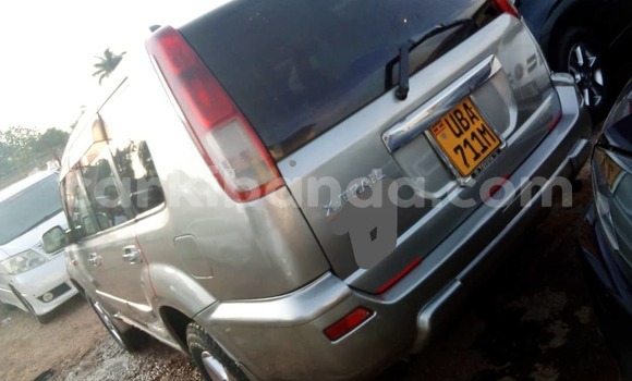 Nunua Ilio tumika Nissan X–Trail Fedha Gari ndani ya Kampala nchini Uganda Nunua Ilio tumika Nissan X–Trail Fedha Gari ndani ya Kampala nchini Uganda