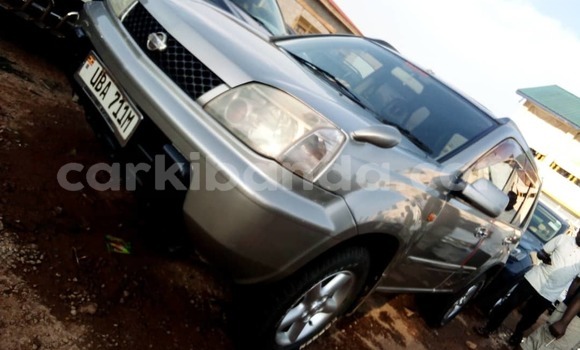 Nunua Ilio tumika Nissan X–Trail Fedha Gari ndani ya Kampala nchini Uganda Nunua Ilio tumika Nissan X–Trail Fedha Gari ndani ya Kampala nchini Uganda
