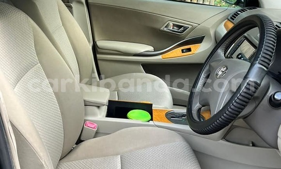 Nunua Ilio tumika Toyota Premio Nyingine Gari ndani ya Kampala nchini Uganda Nunua Ilio tumika Toyota Premio Nyingine Gari ndani ya Kampala nchini Uganda