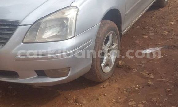 Gura Yakoze Toyota Premio Silver Imodoka i Kampala mu Uganda