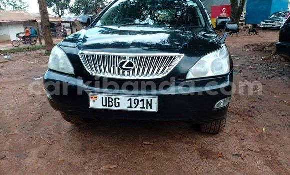 Nunua Ilio tumika Toyota Harrier Nyeusi Gari ndani ya Kampala nchini Uganda
