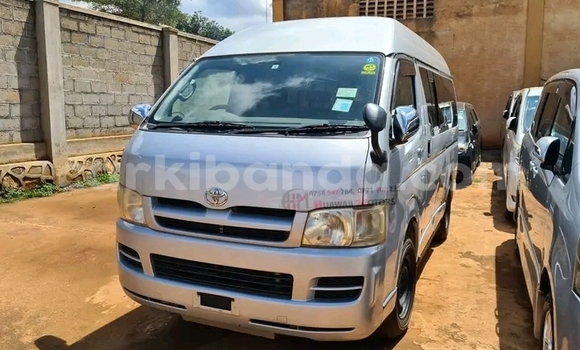 Buy Used Toyota Hiace Silver Car in Kampala in Uganda