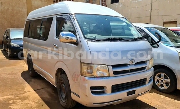 Acheter Occasion Voiture Toyota Hiace Gris à Kampala, Ouganda Acheter Occasion Voiture Toyota Hiace Gris à Kampala, Ouganda