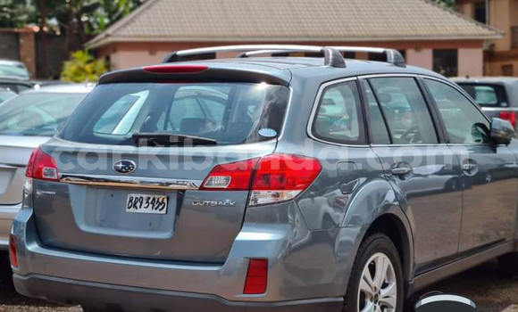 Gura Yakoze Subaru Outback Silver Imodoka i Kampala mu Uganda Gura Yakoze Subaru Outback Silver Imodoka i Kampala mu Uganda