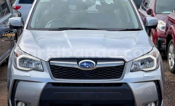 Nunua Ilio tumika Subaru Forester Fedha Gari ndani ya Kampala nchini Uganda