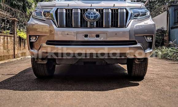Acheter Occasion Voiture Toyota Prado Autre à Kampala, Ouganda
