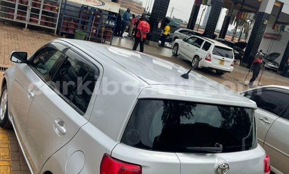 Nunua Ilio tumika Toyota IST Nyeupe Gari ndani ya Kampala nchini Uganda Nunua Ilio tumika Toyota IST Nyeupe Gari ndani ya Kampala nchini Uganda