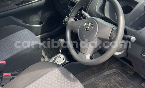 Nunua Ilio tumika Toyota IST Nyeupe Gari ndani ya Kampala nchini Uganda Nunua Ilio tumika Toyota IST Nyeupe Gari ndani ya Kampala nchini Uganda