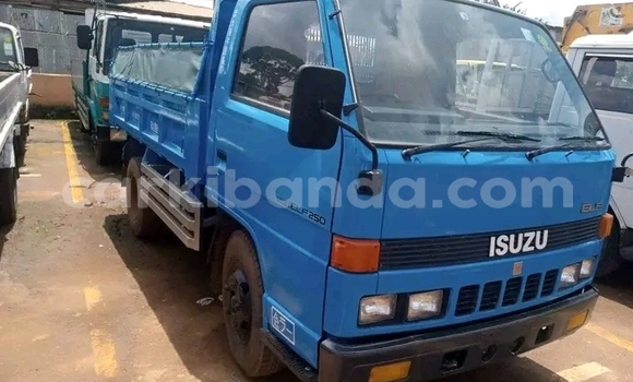 Gura Imported Isuzu FTR 850 Blue Ikamyo i Kampala mu Uganda