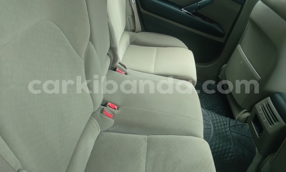 Gura Yakoze Toyota Mark X White Imodoka i Kampala mu Uganda Gura Yakoze Toyota Mark X White Imodoka i Kampala mu Uganda