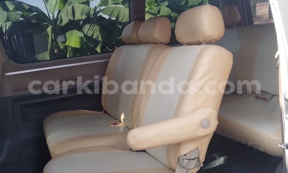 Buy Used Toyota Granvia White Car in Mbale in Uganda Buy Used Toyota Granvia White Car in Mbale in Uganda