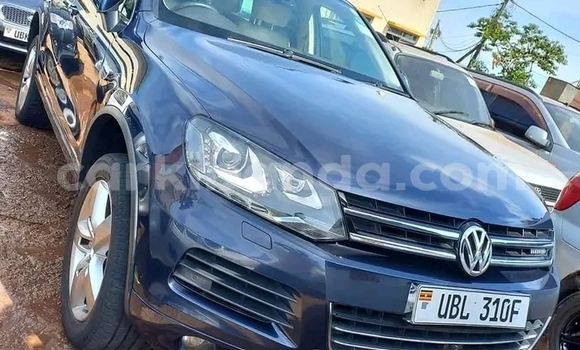 Buy Used Volkswagen Touareg Blue Car in Kampala in Uganda