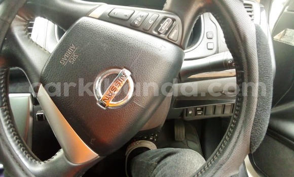 Gura Yakoze Nissan Teana White Imodoka i Kampala mu Uganda Gura Yakoze Nissan Teana White Imodoka i Kampala mu Uganda