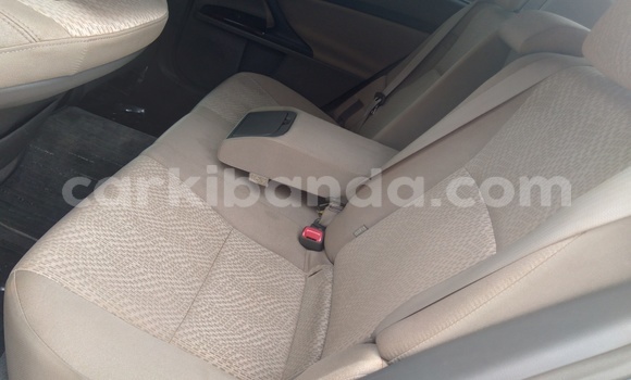 Nunua Ilio tumika Toyota Mark X Nyeupe Gari ndani ya Kampala nchini Uganda Nunua Ilio tumika Toyota Mark X Nyeupe Gari ndani ya Kampala nchini Uganda