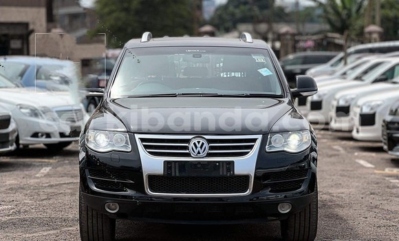 Nunua Ilio tumika Volkswagen Touareg Nyeusi Gari ndani ya Kampala nchini Uganda Nunua Ilio tumika Volkswagen Touareg Nyeusi Gari ndani ya Kampala nchini Uganda