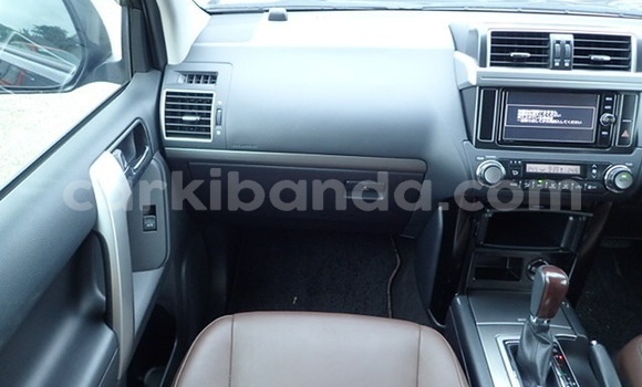 Gura Imported Toyota Land Cruiser Prado Black Imodoka i Kampala mu Uganda Gura Imported Toyota Land Cruiser Prado Black Imodoka i Kampala mu Uganda