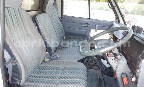 Buy Used Isuzu Bighorn White Truck in Kampala in Uganda Buy Used Isuzu Bighorn White Truck in Kampala in Uganda