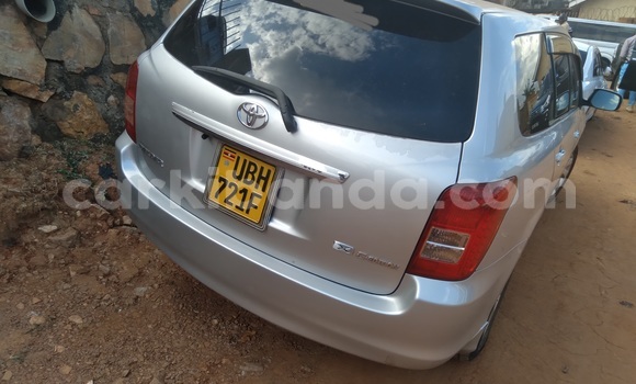 Nunua Ilio tumika Toyota Fielder Fedha Gari ndani ya Kampala nchini Uganda Nunua Ilio tumika Toyota Fielder Fedha Gari ndani ya Kampala nchini Uganda